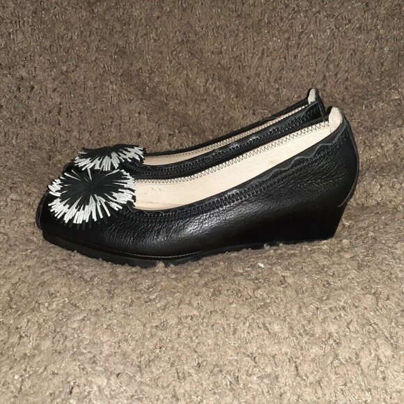 HISPANITAS-Freya-Wedge Pump-Black Leather-Suede Fringe Poms-Sz 37-6.5-Near Mint - Picture 2 of 7